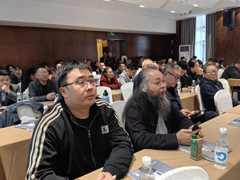 重庆老字号协会召开第三届第二次会员代表大会 28 康益森